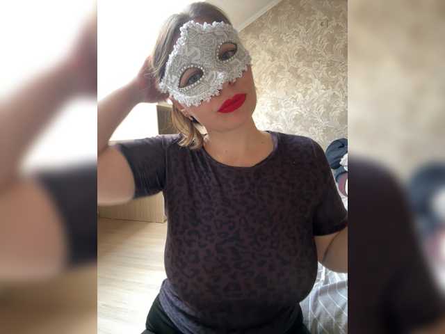 Sladkaya25pisya – webcam model profile photo