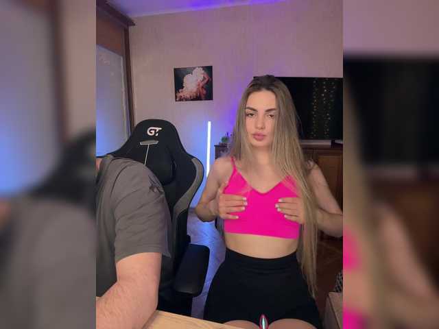 TwoPlay's BongaCams show and profile