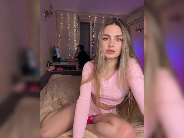 TwoPlay's BongaCams show and profile