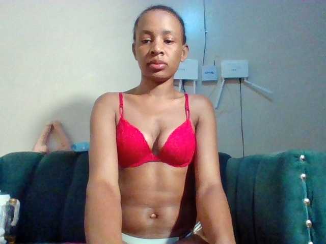 Cutieangela webcam bongacams model stream image