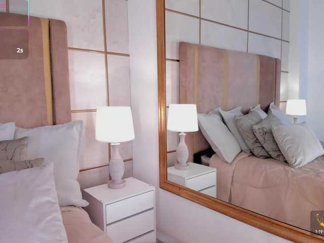 lyrabellini's BongaCams show and profile