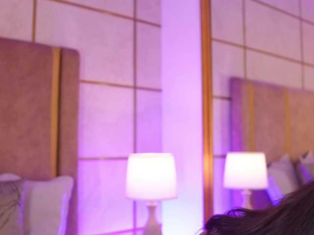 lyrabellini's BongaCams show and profile