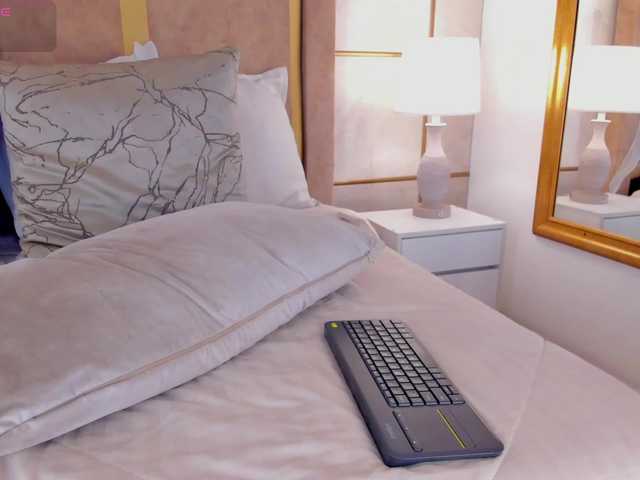 lyrabellini from BongaCams is Freechat