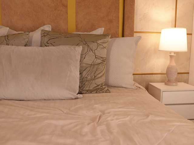 lyrabellini's BongaCams show and profile