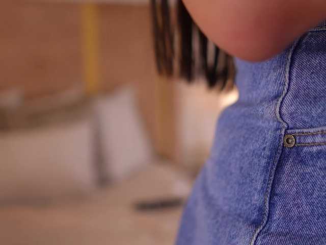 lyrabellini's BongaCams show and profile