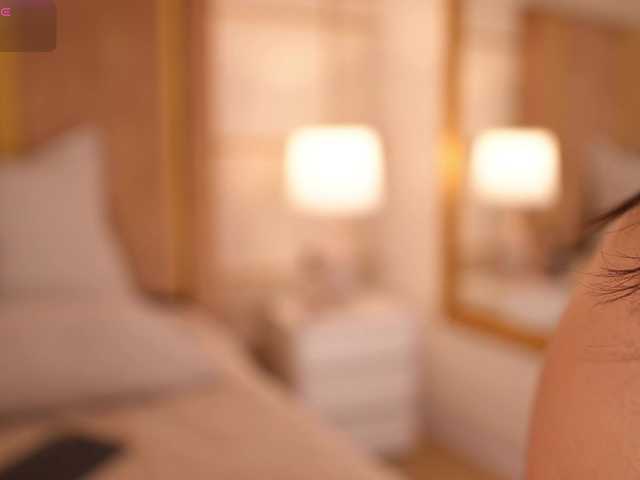 lyrabellini's BongaCams show and profile