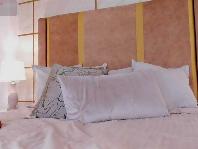 lyrabellini's BongaCams show and profile