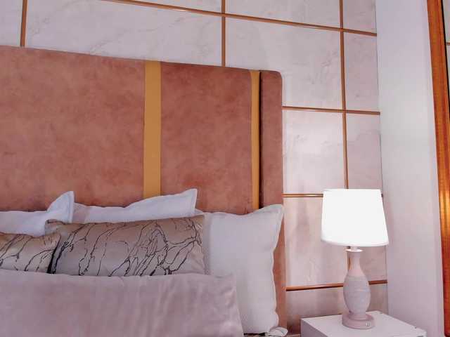 lyrabellini's BongaCams show and profile