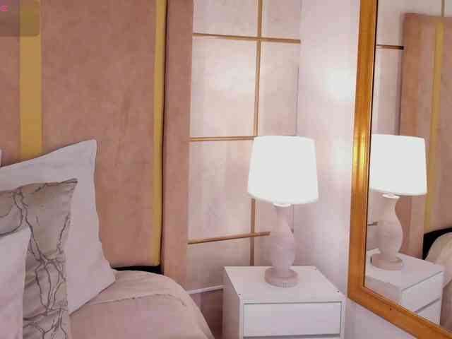 lyrabellini Live Webcam on BongaCams