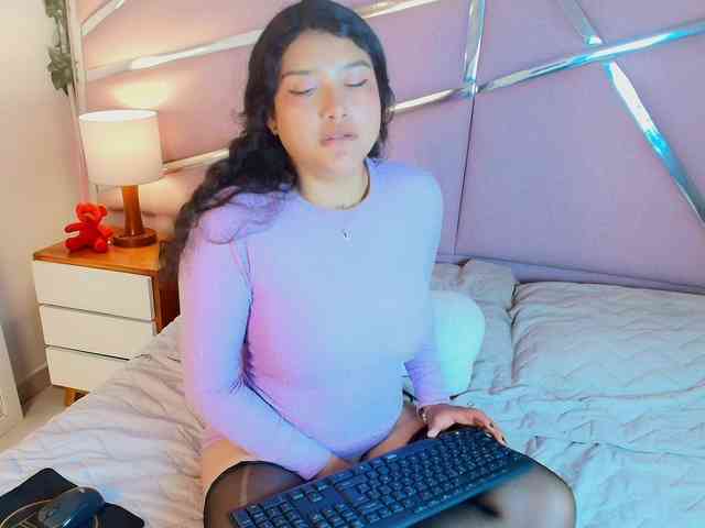 Sarayland Live Webcam on BongaCams