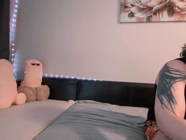 AliceCutePair webcam