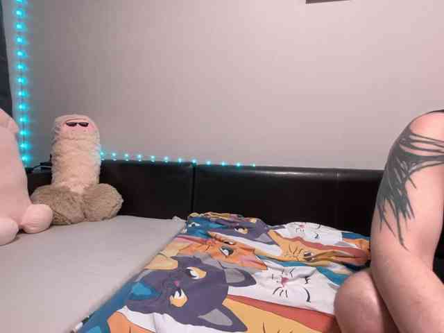 AliceCutePair webcam