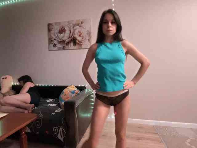 AliceCutePair webcam