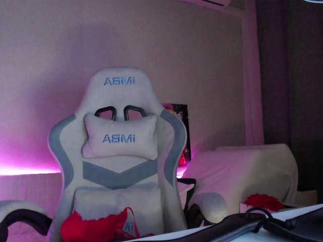 NightMint's BongaCams show and profile