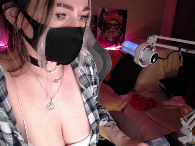 NightMint's BongaCams show and profile