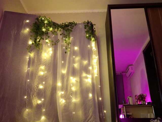 NightMint's BongaCams show and profile