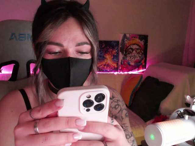 NightMint's BongaCams show and profile