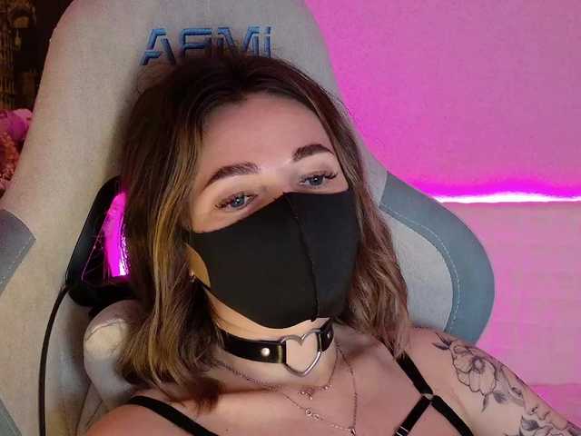 NightMint's BongaCams show and profile