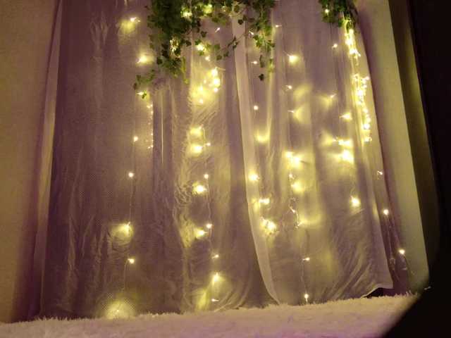 NightMint's BongaCams show and profile