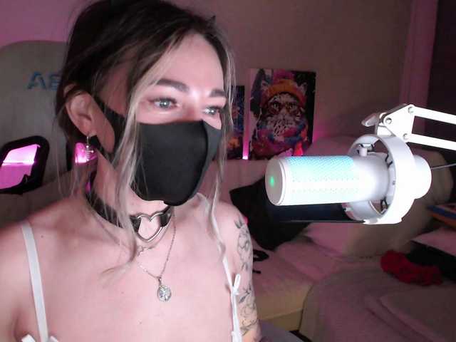 NightMint's BongaCams show and profile