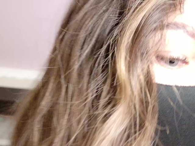 NightMint's BongaCams show and profile