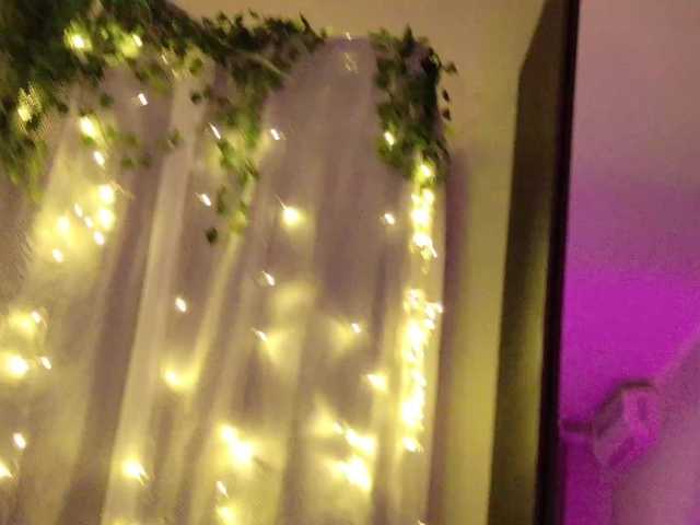 NightMint's BongaCams show and profile