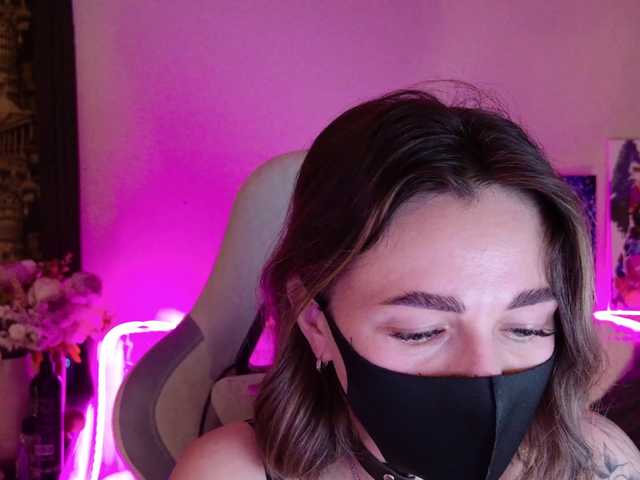 NightMint's BongaCams show and profile