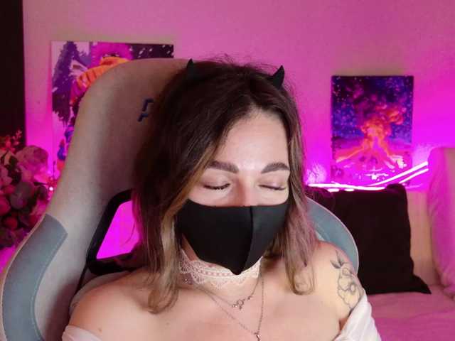 NightMint's BongaCams show and profile