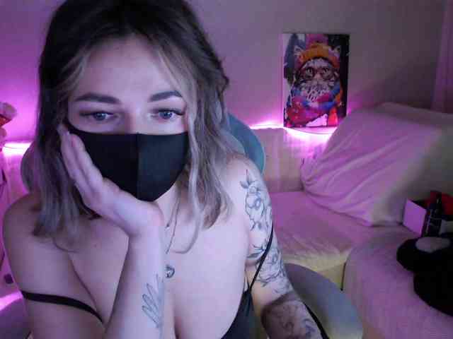 NightMint Live Webcam on BongaCams