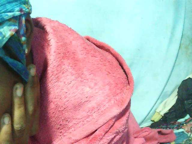 Anael-84, une amatrice française avec qui discuter et avoir du sexe