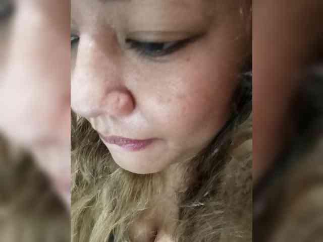 DianeHansen10 webcam