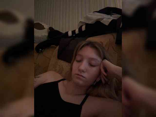 SilverxKitty webcam