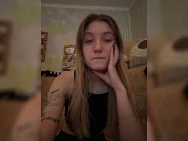 SilverxKitty webcam