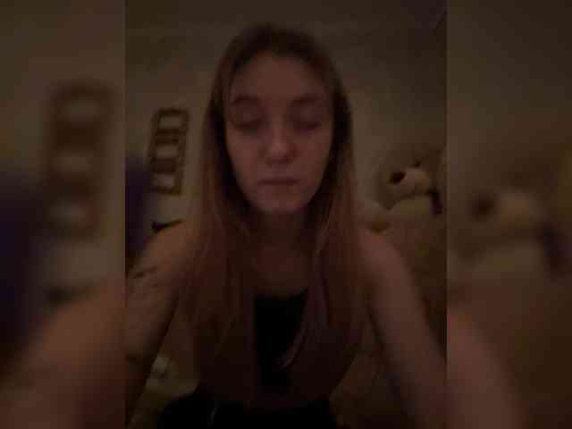 SilverxKitty webcam