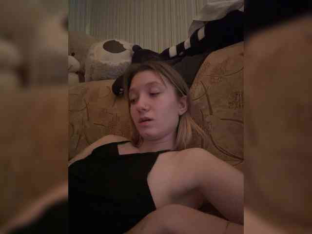 SilverxKitty webcam