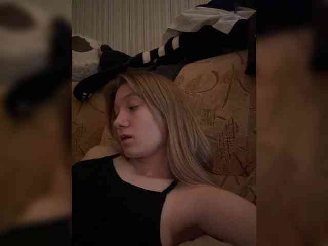 SilverxKitty webcam