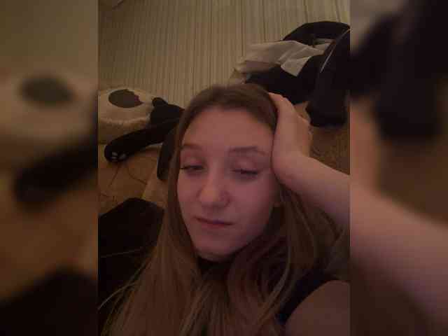 SilverxKitty webcam