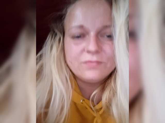 EmmaXlove – webcam model profile photo