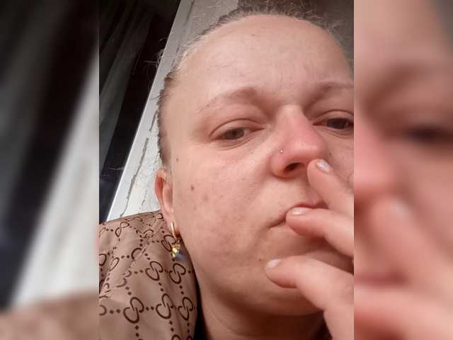 EmmaXlove's BongaCams show and profile