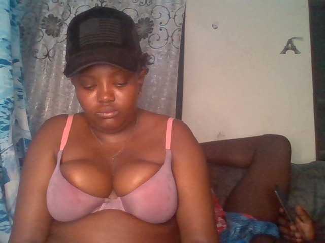 Amirandnaf's BongaCams show and profile