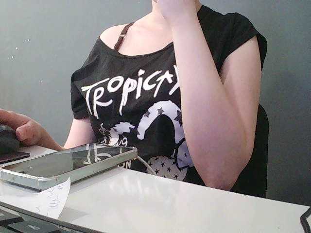 Darinac's BongaCams show and profile