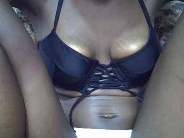 Ebonyslim webcam
