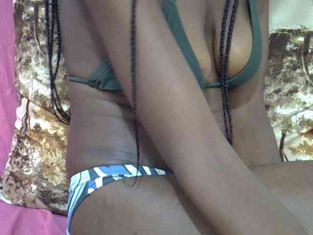 Ebonyslim webcam
