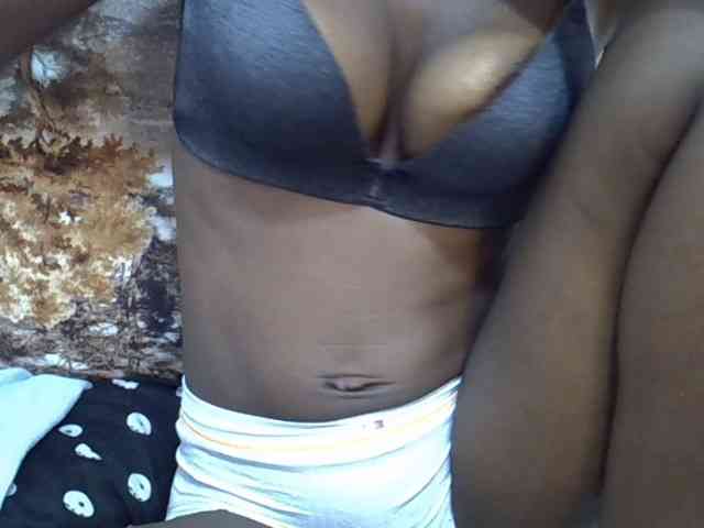 Ebonyslim webcam
