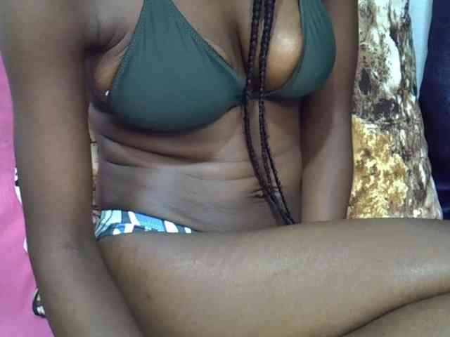 Ebonyslim webcam