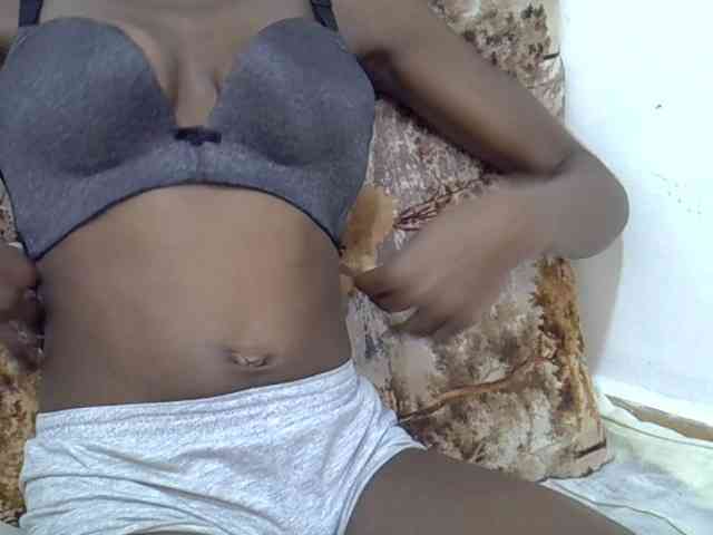 Ebonyslim webcam