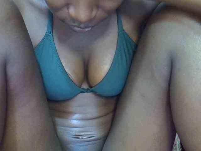 Ebonyslim webcam