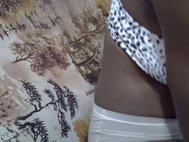 Ebonyslim webcam