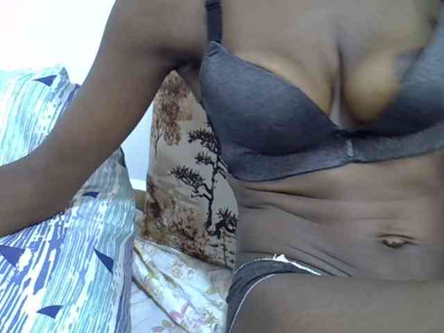 Ebonyslim webcam