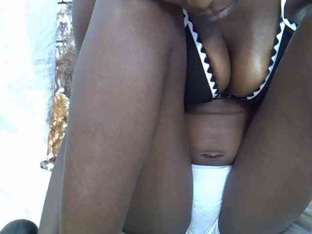 Ebonyslim webcam